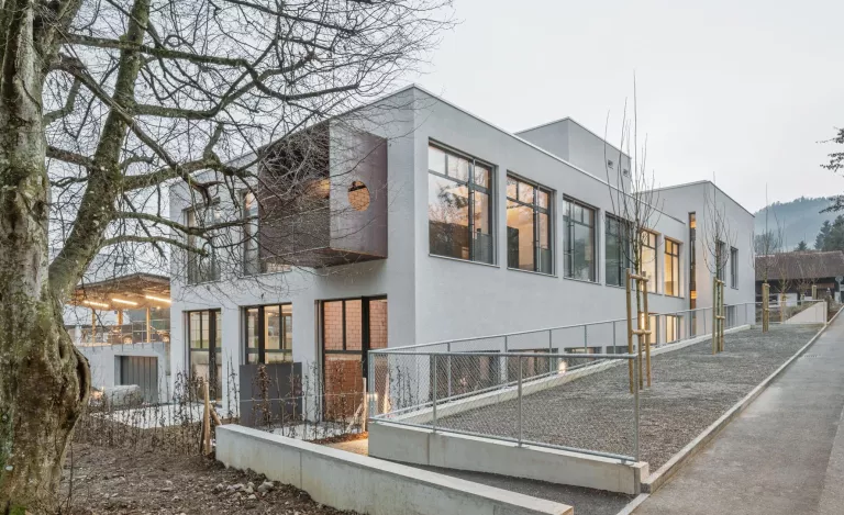 18 Eigentumswohnungen – Adliswil – Finsterrütistr.